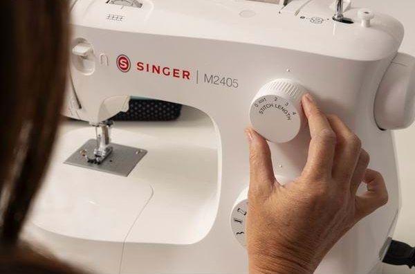 Singer M2405 Sewing Machine, White