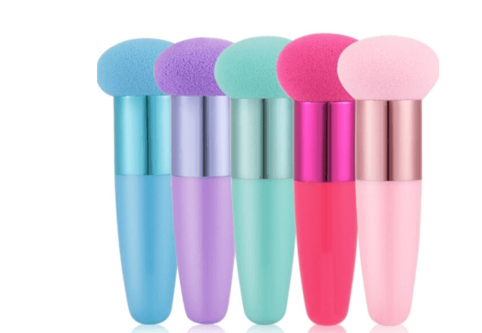 Sponge, mushroom-shaped makeup blender - pink