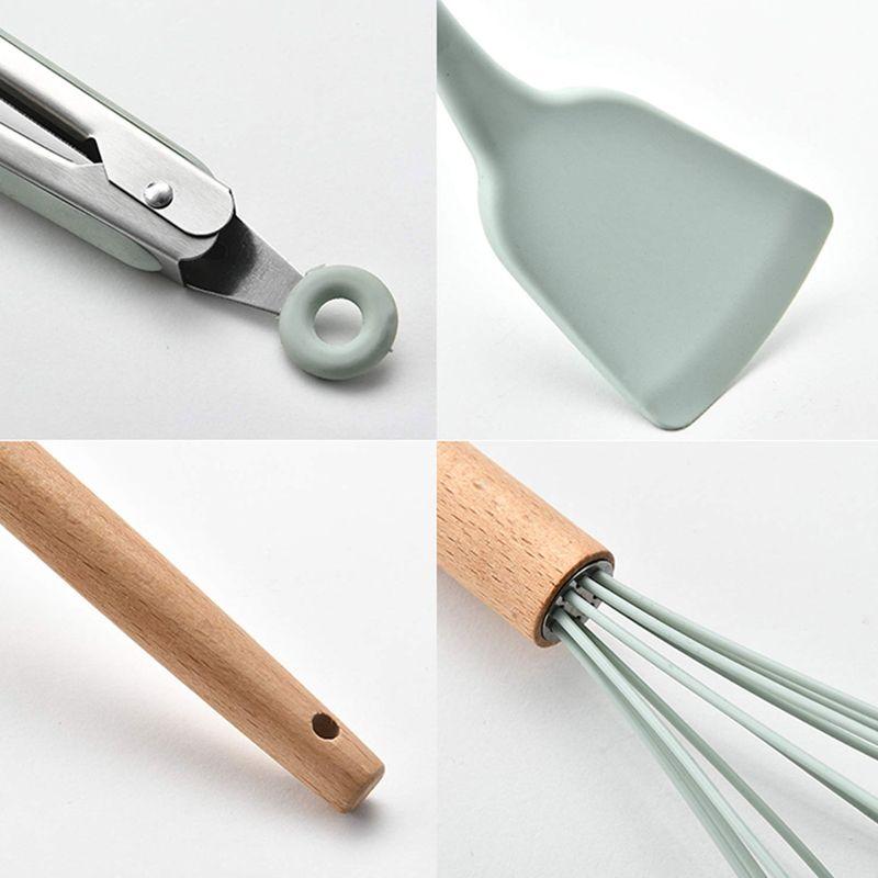 Kitchen utensils - a set of 11 elements - green