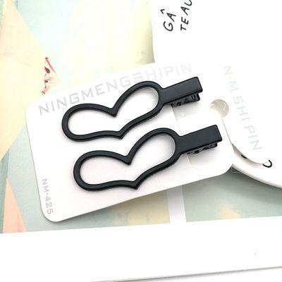 A set of 2 pieces hairpins "heart's" - black
