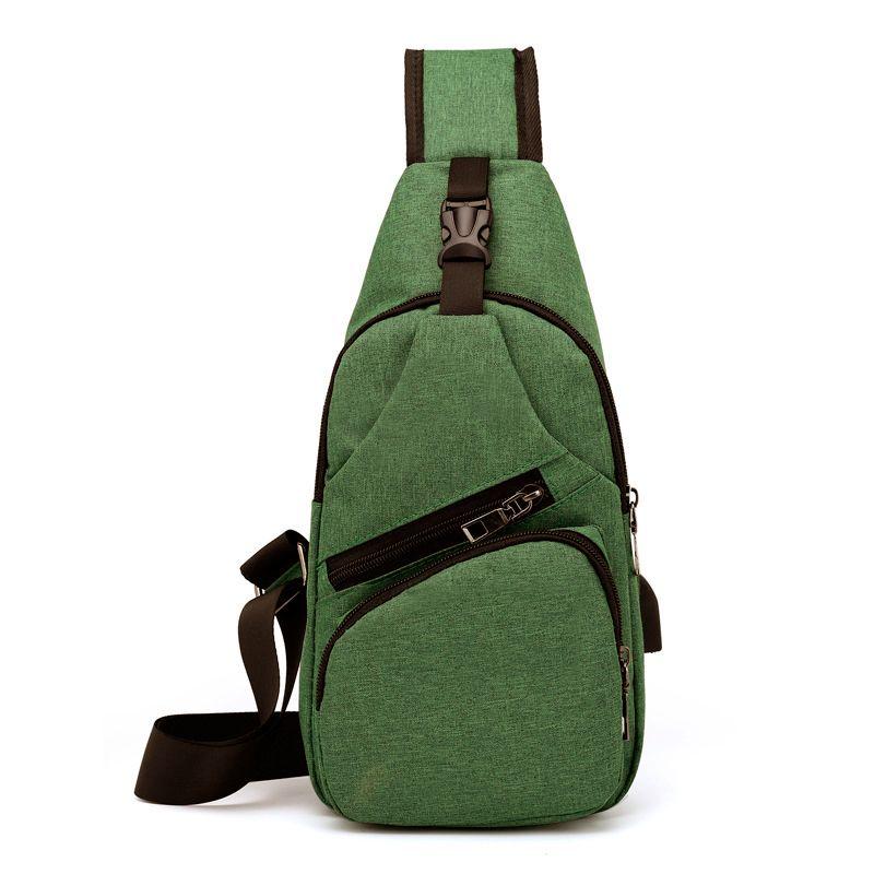 Sportowy plecak na jedno ramię, nerka z USB- zielony