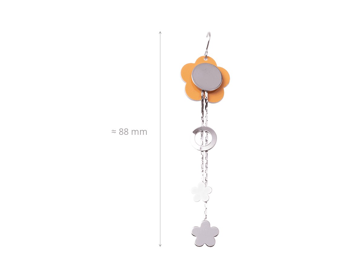 Earrings hanging orange flowers with hanging silver flowers