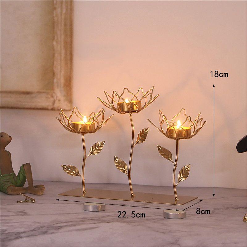 Złoty świecznik dekoracyjny- trzy tulipany