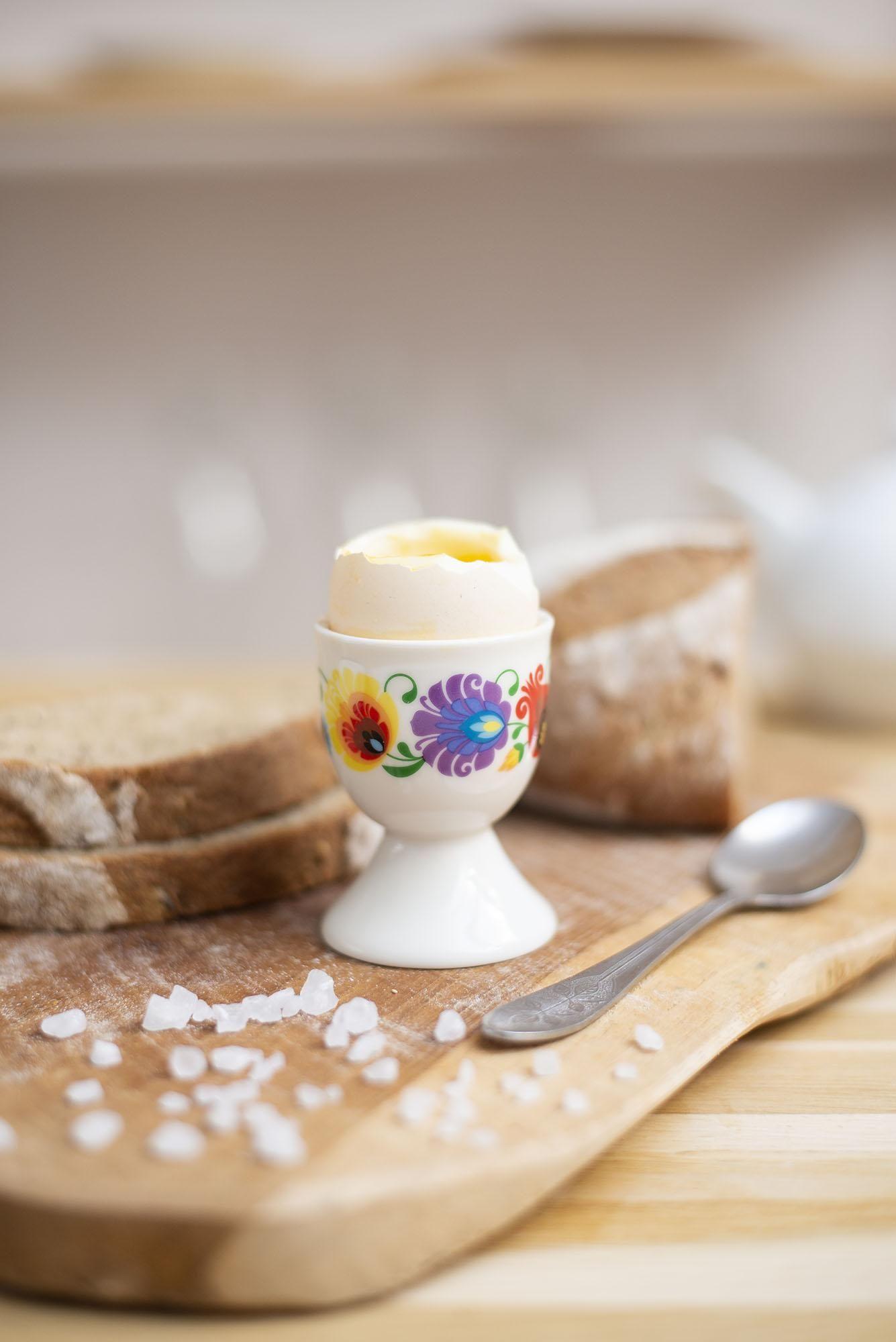 Egg cup FOLKSTAR wreath Łowicz white