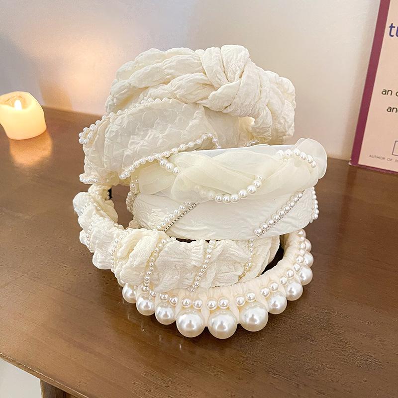 Wide hairband with small pearls - white