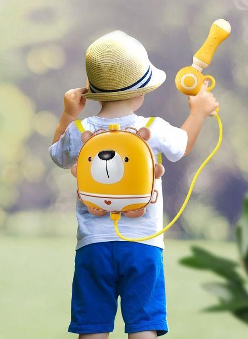 Backpack with a water gun / Water thrower - Lion