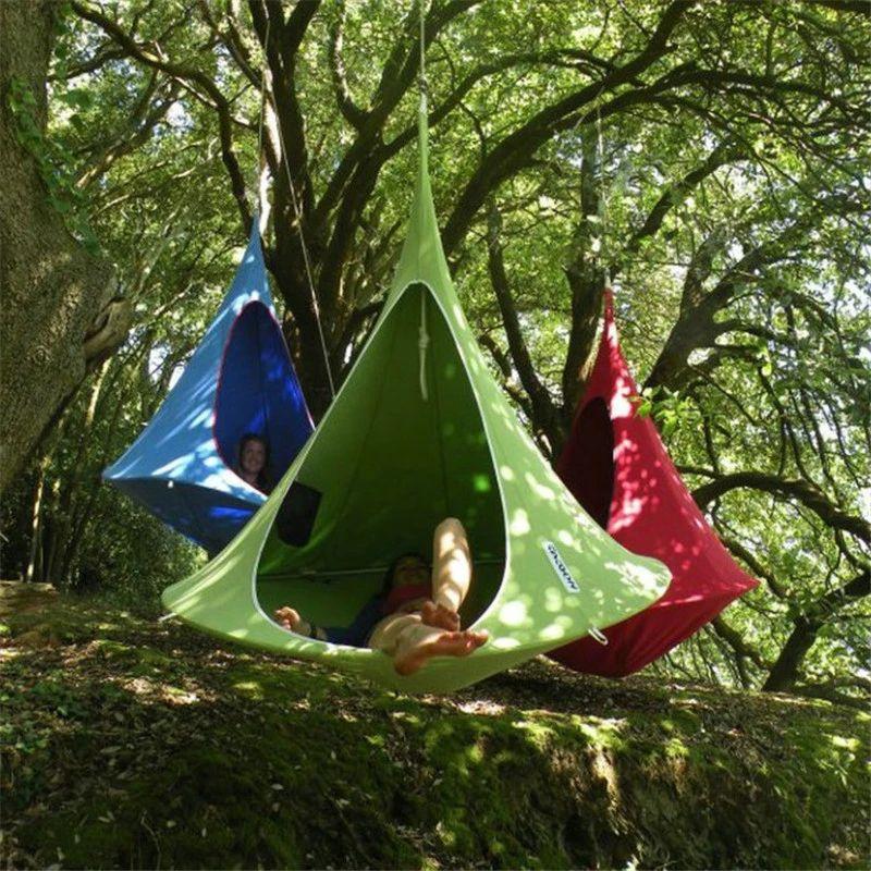 Hanging cocoon / tent - green