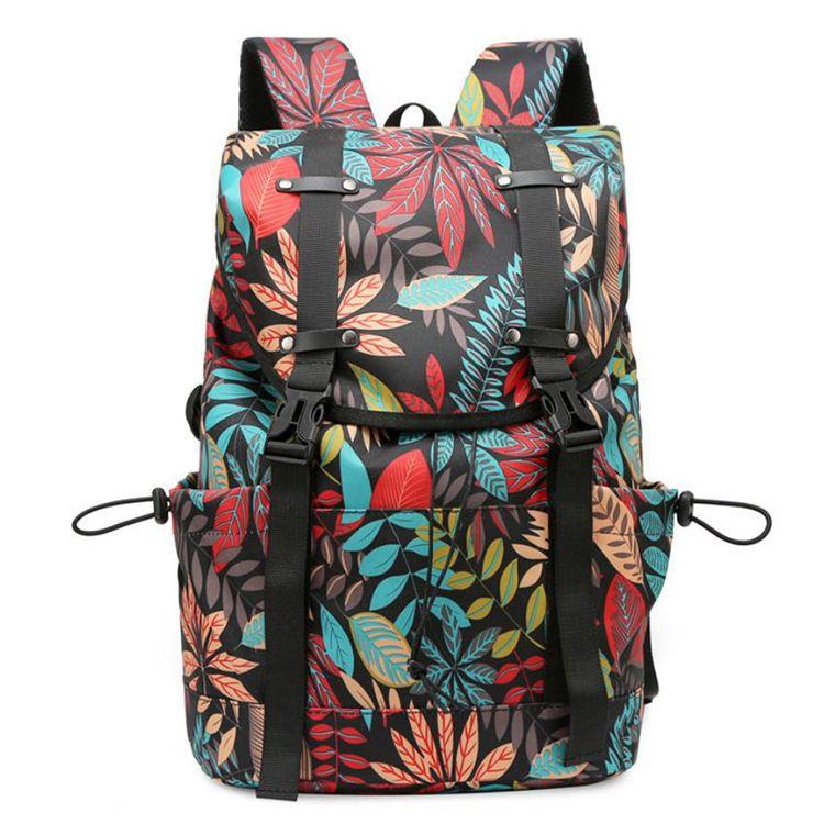 Pojemny plecak podróżny z miejscem na laptopa 15,6" - kolorowe liście