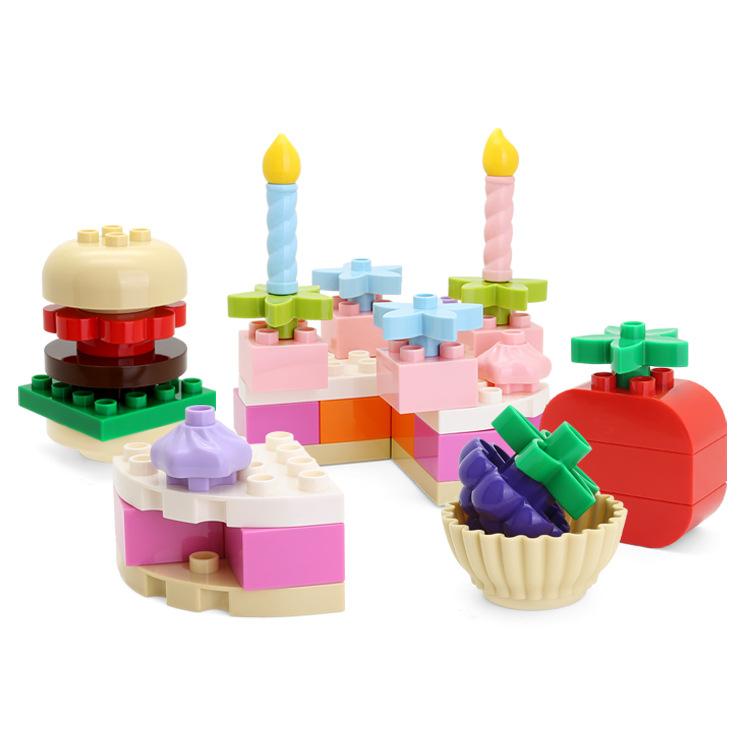A set of blocks - birthday cake (77 blocks)